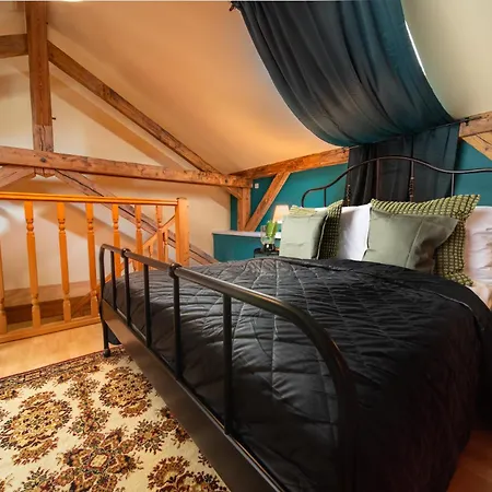 Chateau Charme - Centre Daire