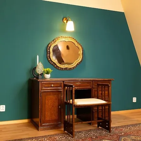 Chateau Charme - Centre Apartament